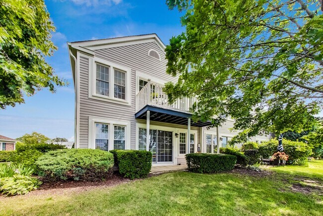 1808 Vermont Dr, Unit Vermont in Elk Grove Village, IL - Building Photo - Building Photo