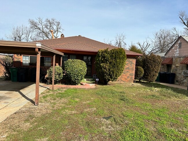 property at 2213 E Madison St