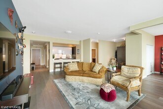 1201 S Prairie Ave, Unit 806 in Chicago, IL - Building Photo - Building Photo