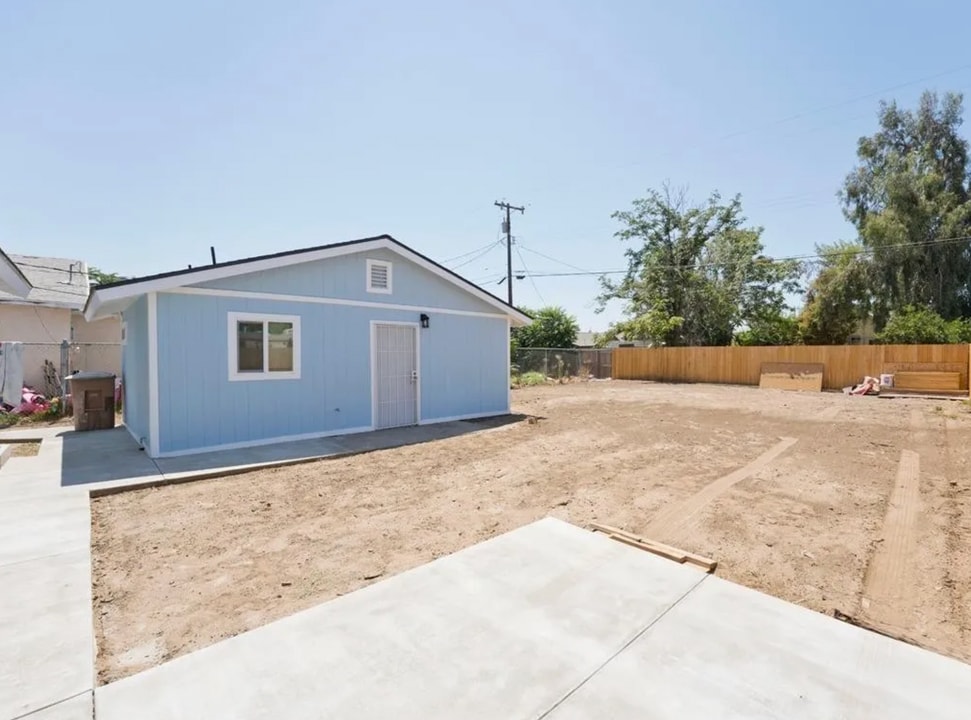 3619 L St in Bakersfield, CA - Building Photo