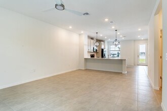 7530 Backlight Ln in Sarasota, FL - Building Photo - Building Photo