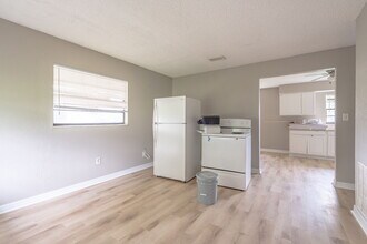 746 Detour Rd in Haines City, FL - Building Photo - Building Photo
