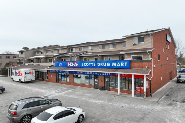 1000 Simcoe St N