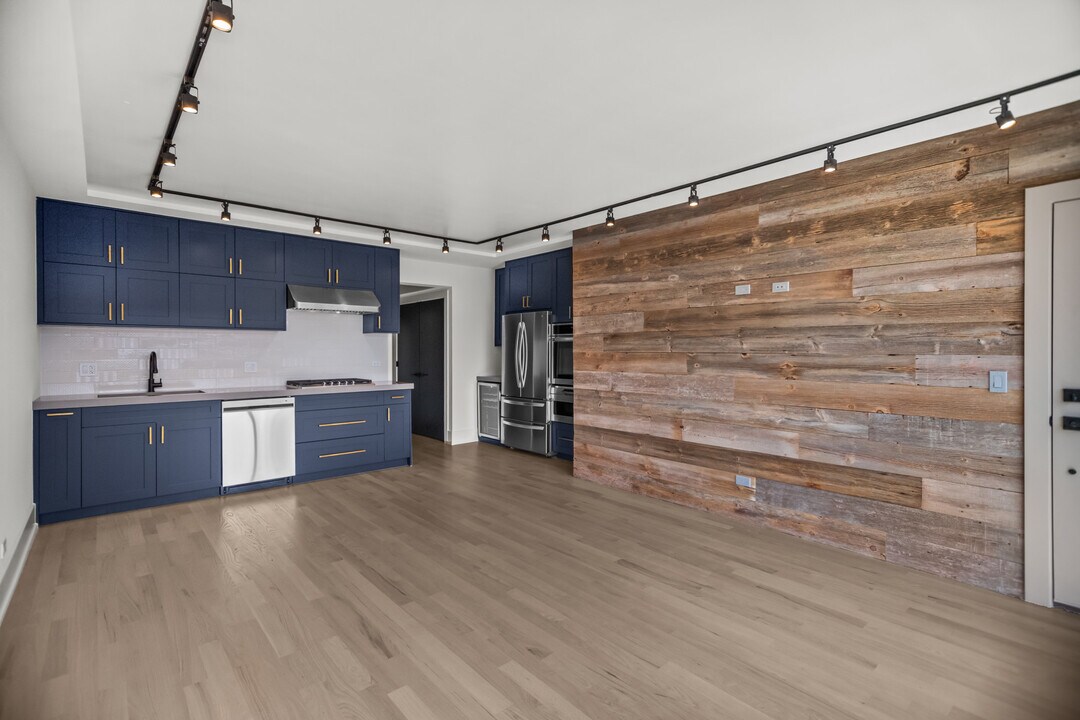 6556 S Minerva Ave, Unit 4S in Chicago, IL - Foto de edificio