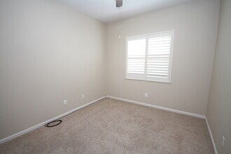 9345 Oreo Ranch Cir in Elk Grove, CA - Building Photo - Building Photo
