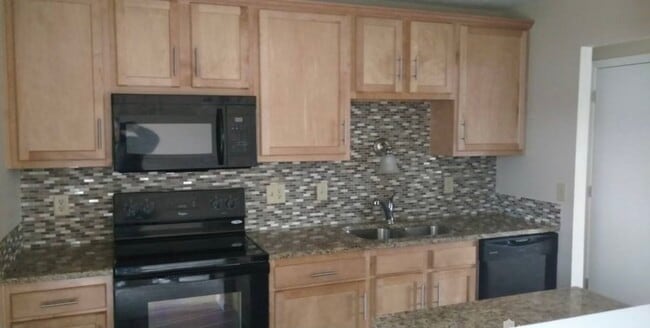 property at 1462 Hartwood Dr