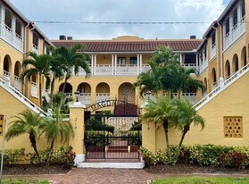 210 22nd Ave NE, Unit 2 in St. Petersburg, FL - Building Photo