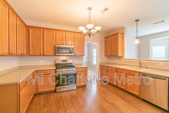 2068 White Cedar Ln in Waxhaw, NC - Building Photo - Building Photo