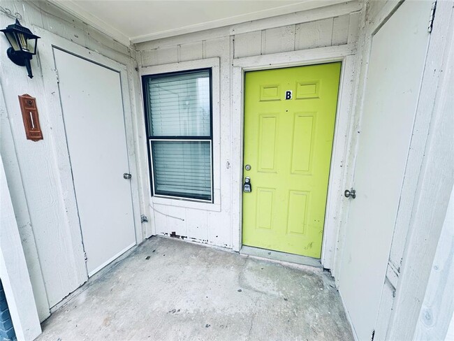 property at 5507 Rose Hill Cir