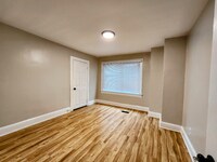 3811 Hayward Ave photo'