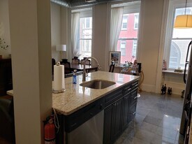 2008 Chestnut St, Unit 2F