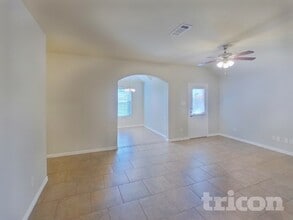 8405 Weeping Cherry Ln in Fort Worth, TX - Building Photo - Building Photo