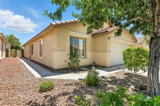 10950 Crispinio St in Las Vegas, NV - Building Photo - Building Photo