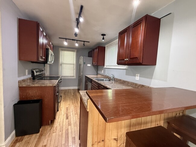 14 Green St in Stamford, CT - Building Photo - Building Photo