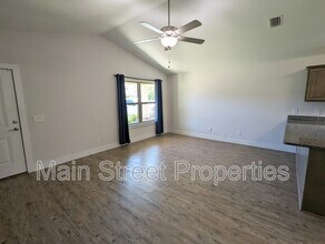 138 Cottage View Dr in Pensacola, FL - Building Photo - Building Photo