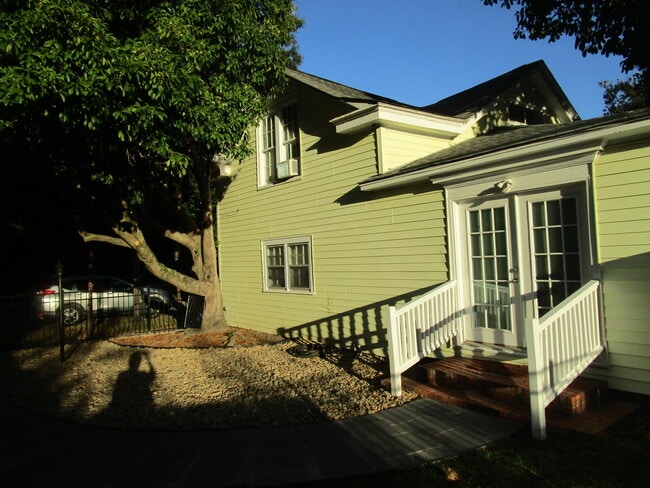 property at 7 Harby Ave