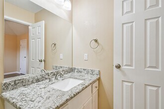 5821 Guadalupe Dr in Dickinson, TX - Building Photo - Building Photo