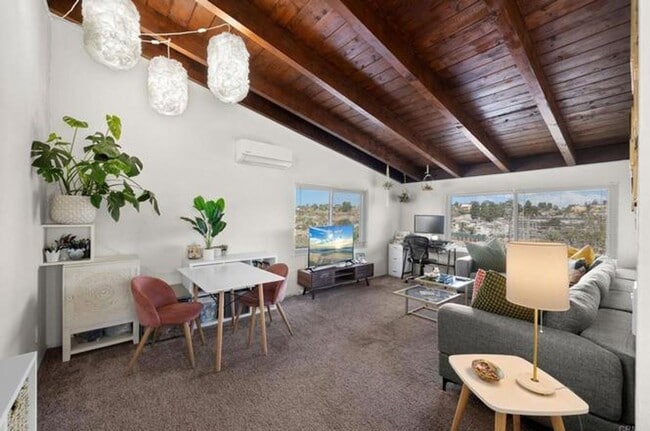 5426 Dwight St in San Diego, CA - Building Photo - Building Photo