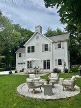 18 Englewood Rd in Norwalk, CT - Building Photo - Building Photo