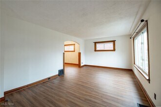 6310 Hampstead Ave in Parma, OH - Building Photo - Building Photo