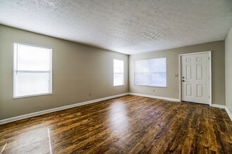 7950 Dolmen Dr in Blacklick, OH - Building Photo - Building Photo