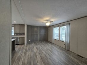 271 Mallard Ln in Madison, WI - Building Photo - Building Photo