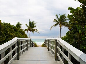 Sea View at Dania in Dania Beach, FL - Building Photo - Building Photo