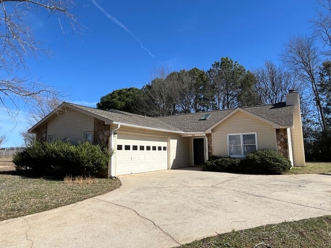 property at 105 Bellhurst Cir