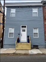 110 Hemlock St in Pittsburgh, PA - Building Photo