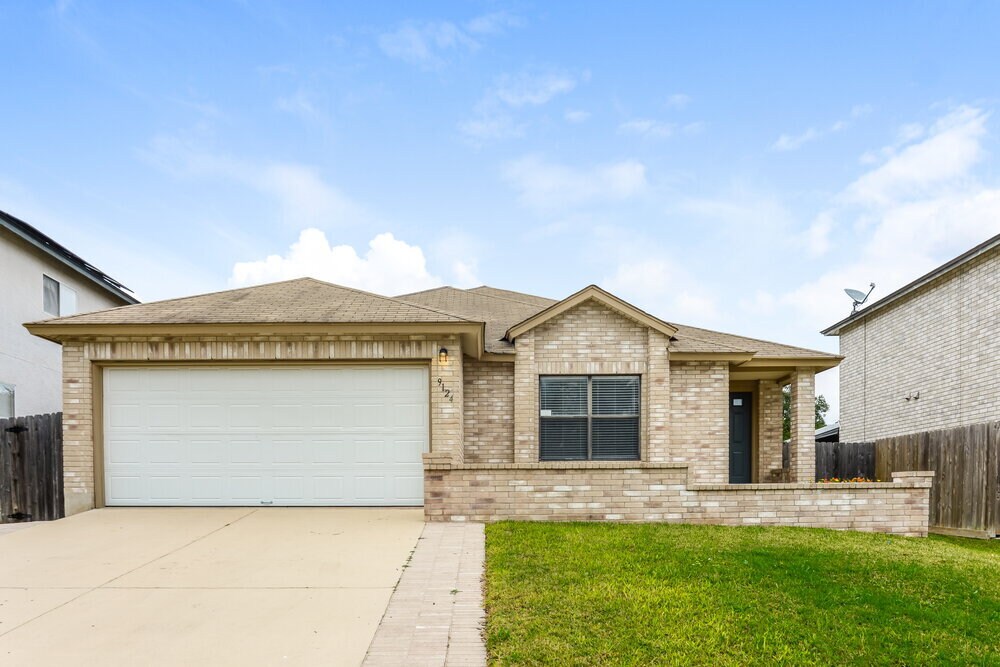 9124 Gambier Dr in San Antonio, TX - Building Photo