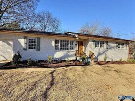 3406 Oakmont Ave NW in Huntsville, AL - Building Photo