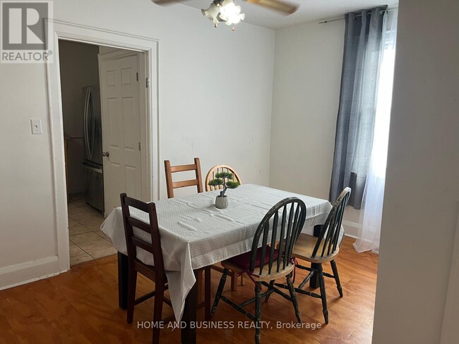 2 Patricia St in Thorold, ON - Building Photo - Building Photo