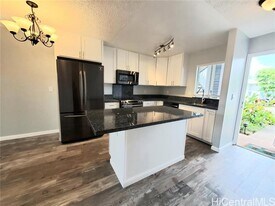 94-820-820 Lumiauau St in Waipahu, HI - Building Photo