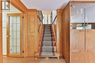 1364 Avonbridge Dr in Mississauga, ON - Building Photo - Building Photo