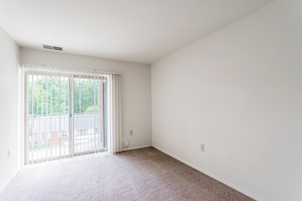 Whitehall Square Apartments in Suitland, MD