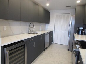 859 Jeffery St, Unit 5040 in Boca Raton, FL - Building Photo - Building Photo