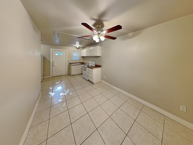 3932 Locke Ave in Fort Worth, TX - Building Photo - Building Photo