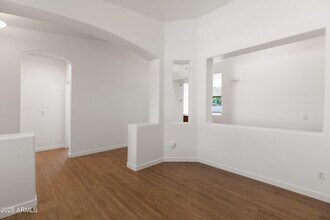 8758 West Myrtle Ave in Glendale, AZ - Building Photo - Building Photo