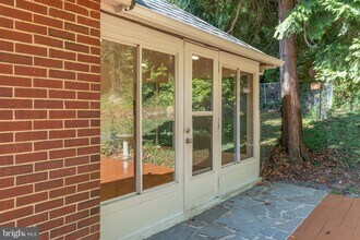 6221 Walhonding Rd in Bethesda, MD - Building Photo - Building Photo