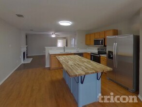 12630 Carpenter Ln, Unit 1109 in Rhome, TX - Building Photo - Building Photo