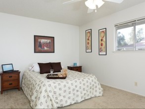 Manzanita Gardens Apartments in Chico, CA - Building Photo - Interior Photo