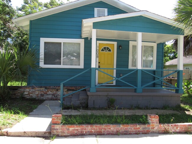 property at 1008 N 7th Ave