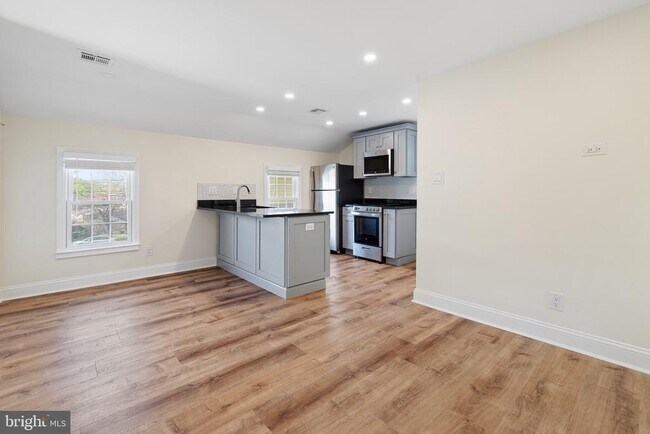 103 Krewson Terrace in Willow Grove, PA - Building Photo - Building Photo