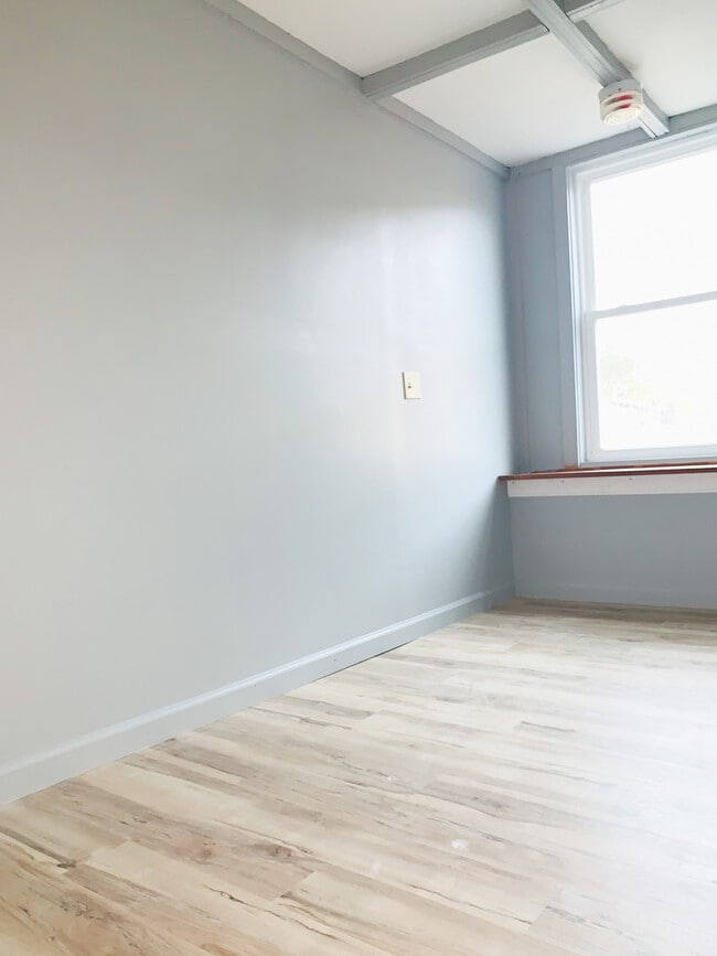 property at 148 N Champlain St