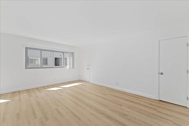 3108 W 99th St in Inglewood, CA - Building Photo - Building Photo