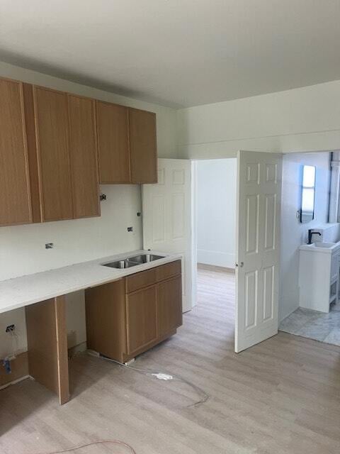 property at 2301 N Leavitt St