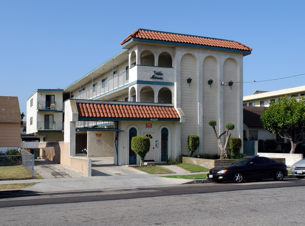 Hawthorne Apartment in Hawthorne, CA - Building Photo