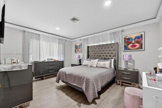 317 S Riverside Dr in Pompano Beach, FL - Building Photo - Building Photo