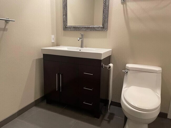 11918 Rancho Bernardo Rd in San Diego, CA - Building Photo - Building Photo