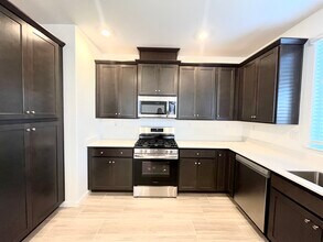 7276 Dorstone Wy in Sacramento, CA - Foto de edificio - Building Photo